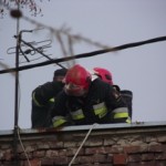 strażacy_dach